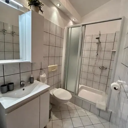 6 Apartament *